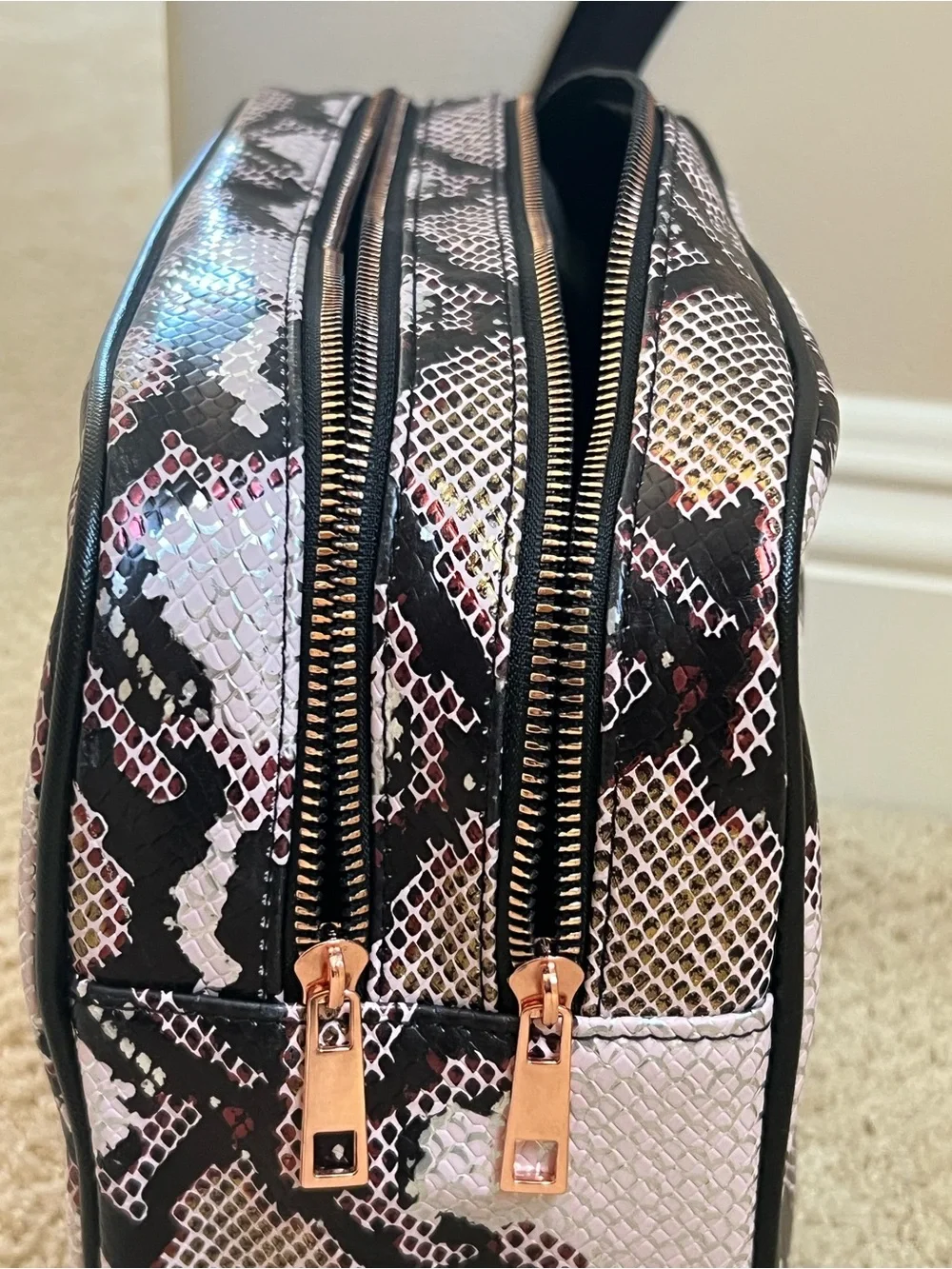 Nicole Miller Makeup Bag  Cosmetic bag in Pink, Gold and Black
